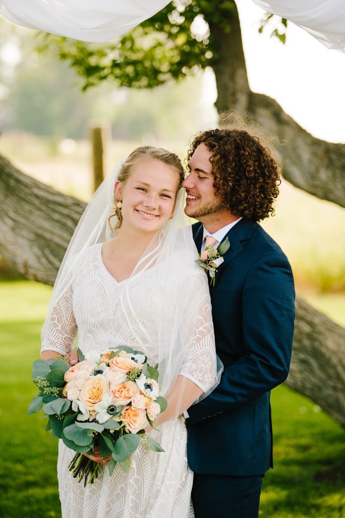 bridal photos for an outdoor wedding in Idaho 