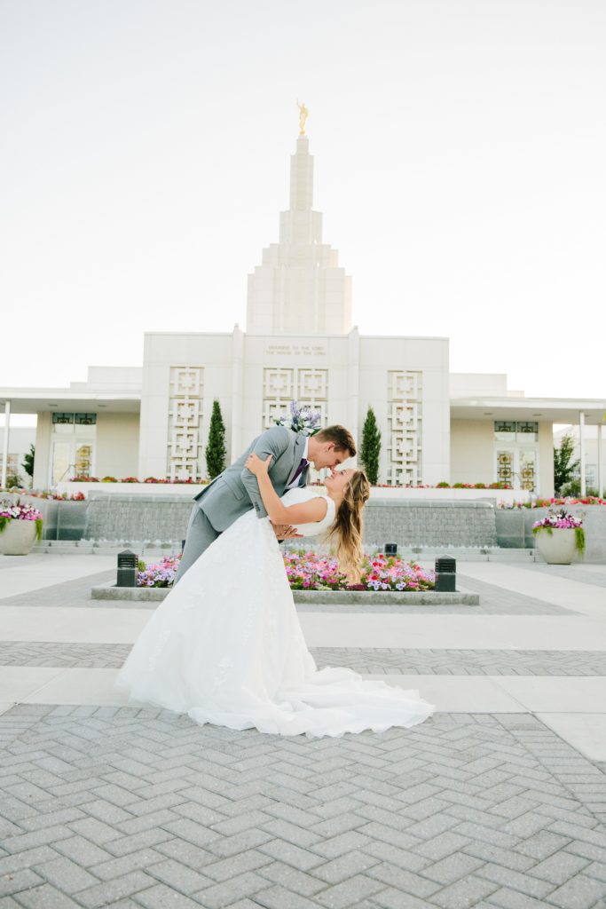 Jackson Hole wedding photographer captures beautiful lds idaho falls wedding