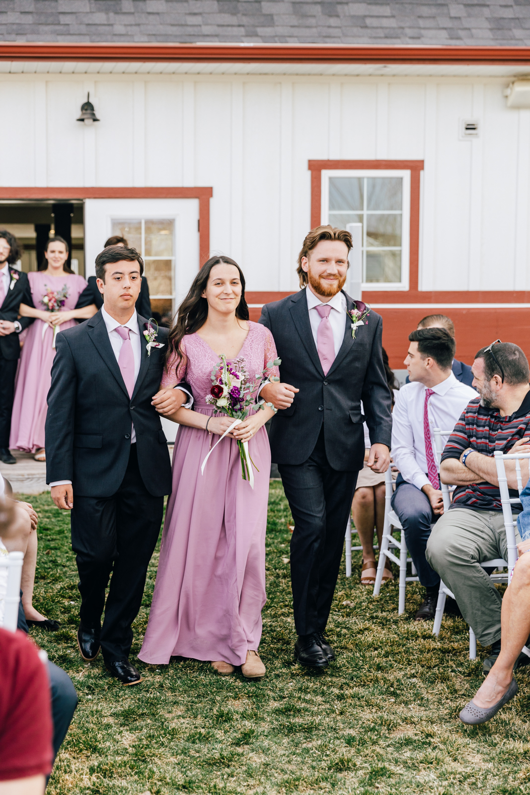 Jackson Hole wedding photographer capturessister and brothers